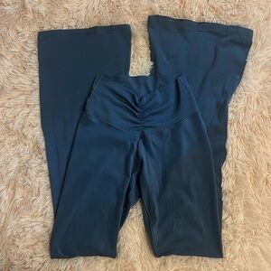 Aerie offline bootcut/flare blue leggings, size small